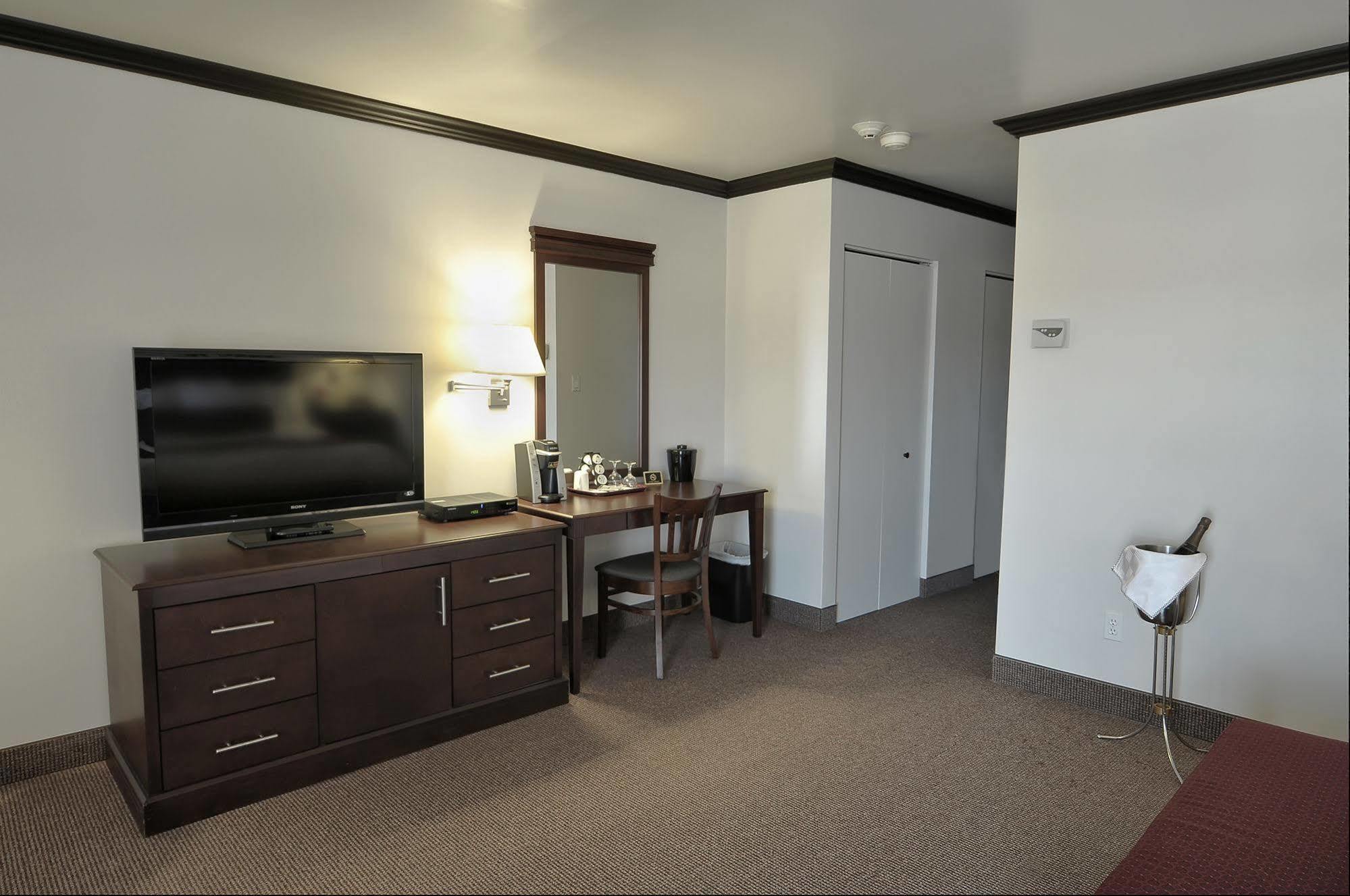 Hotel Le Floral Sherbrooke Eksteriør bilde